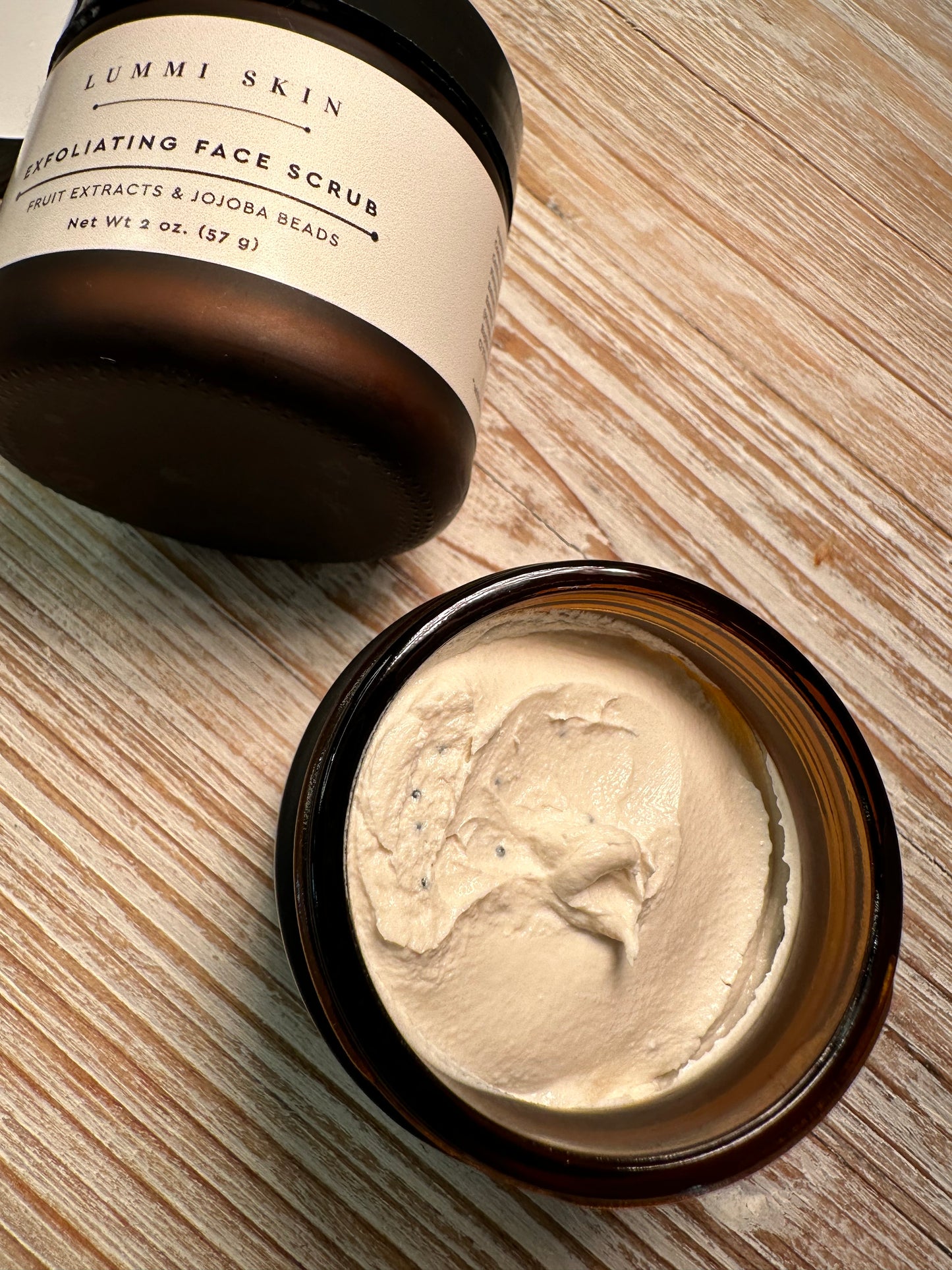 EXFOLIATING FACE SCRUB